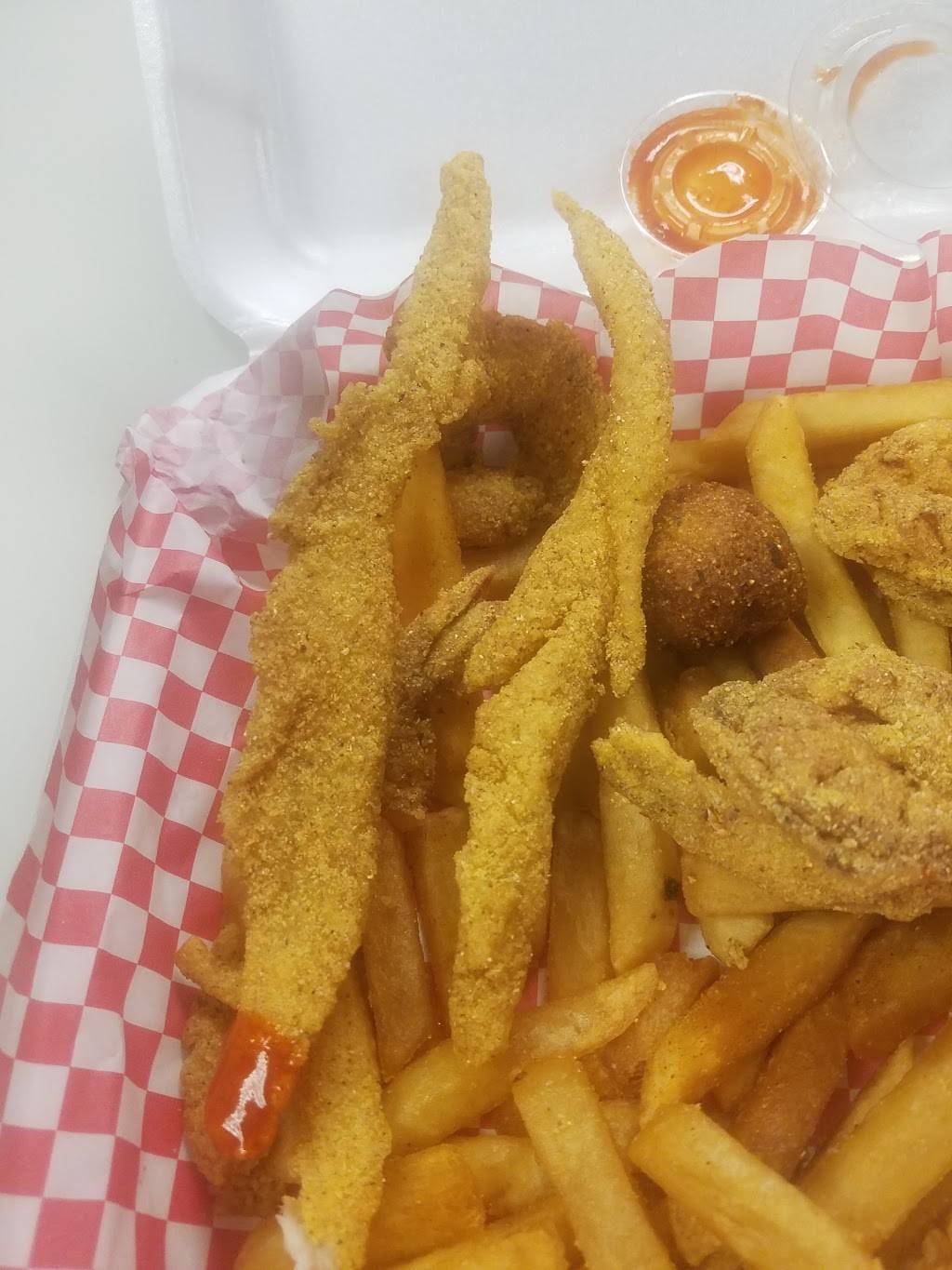 Krispy Catch | restaurant | 2356 SE Green Oaks Blvd Suite 186, Arlington, TX 76018, USA | 8174193474 OR +1 817-419-3474