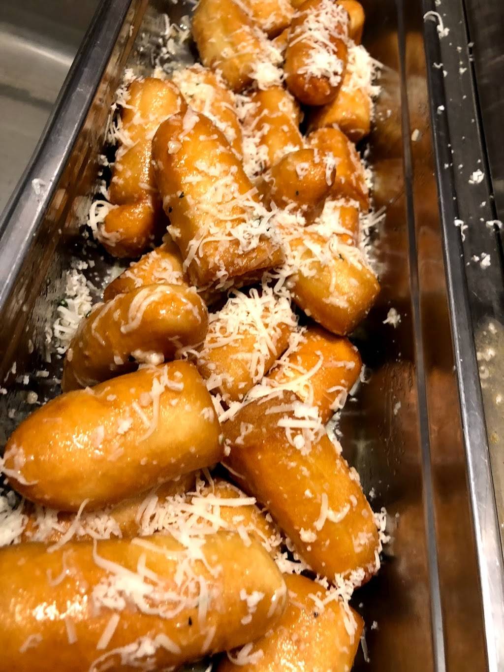 Aurelios Pizza | restaurant | 12939 Wicker Ave, Cedar Lake, IN 46303, USA | 2194018188 OR +1 219-401-8188