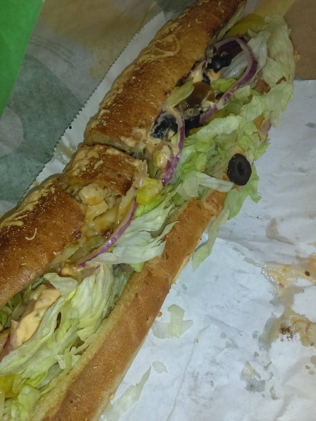 Subway Restaurants | restaurant | 1750 Veterans Memorial Hwy, Central Islip, NY 11722, USA | 6312341700 OR +1 631-234-1700