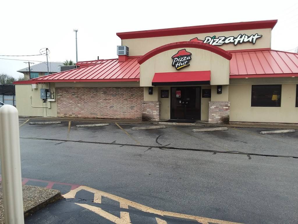 Pizza Hut | restaurant | 1013 Austin Hwy, San Antonio, TX 78209, USA | 2108285281 OR +1 210-828-5281