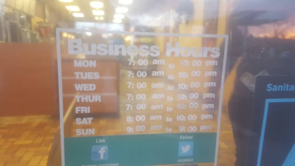 Subway | restaurant | 140 Weston St, Hartford, CT 06120, USA | 8602782705 OR +1 860-278-2705