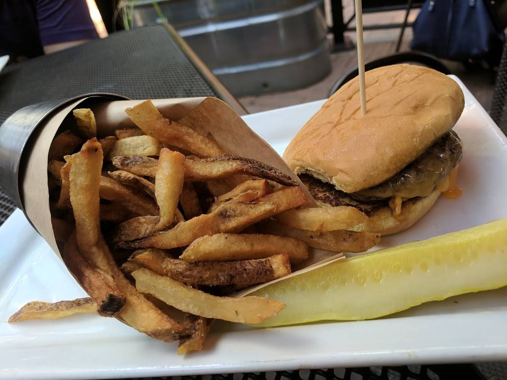 Citizen Burger Bar | restaurant | 212 E Main St, Charlottesville, VA 22902, USA | 4349799944 OR +1 434-979-9944