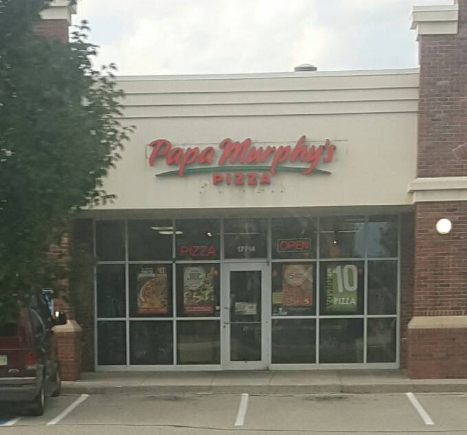 Papa Murphys | Take N Bake Pizza | meal takeaway | 17714 W Center Rd, Omaha, NE 68130, USA | 4023347700 OR +1 402-334-7700