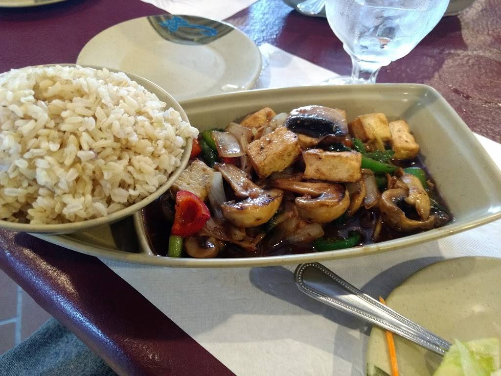 Thai Hut Restaurant | restaurant | 1441 Sandy Hollow Rd, Rockford, IL 61109, USA | 8153980522 OR +1 815-398-0522