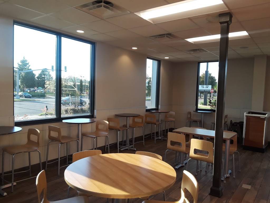 Wendys | restaurant | 1129 S Clearview Pkwy, New Orleans, LA 70121, USA | 5045137896 OR +1 504-513-7896