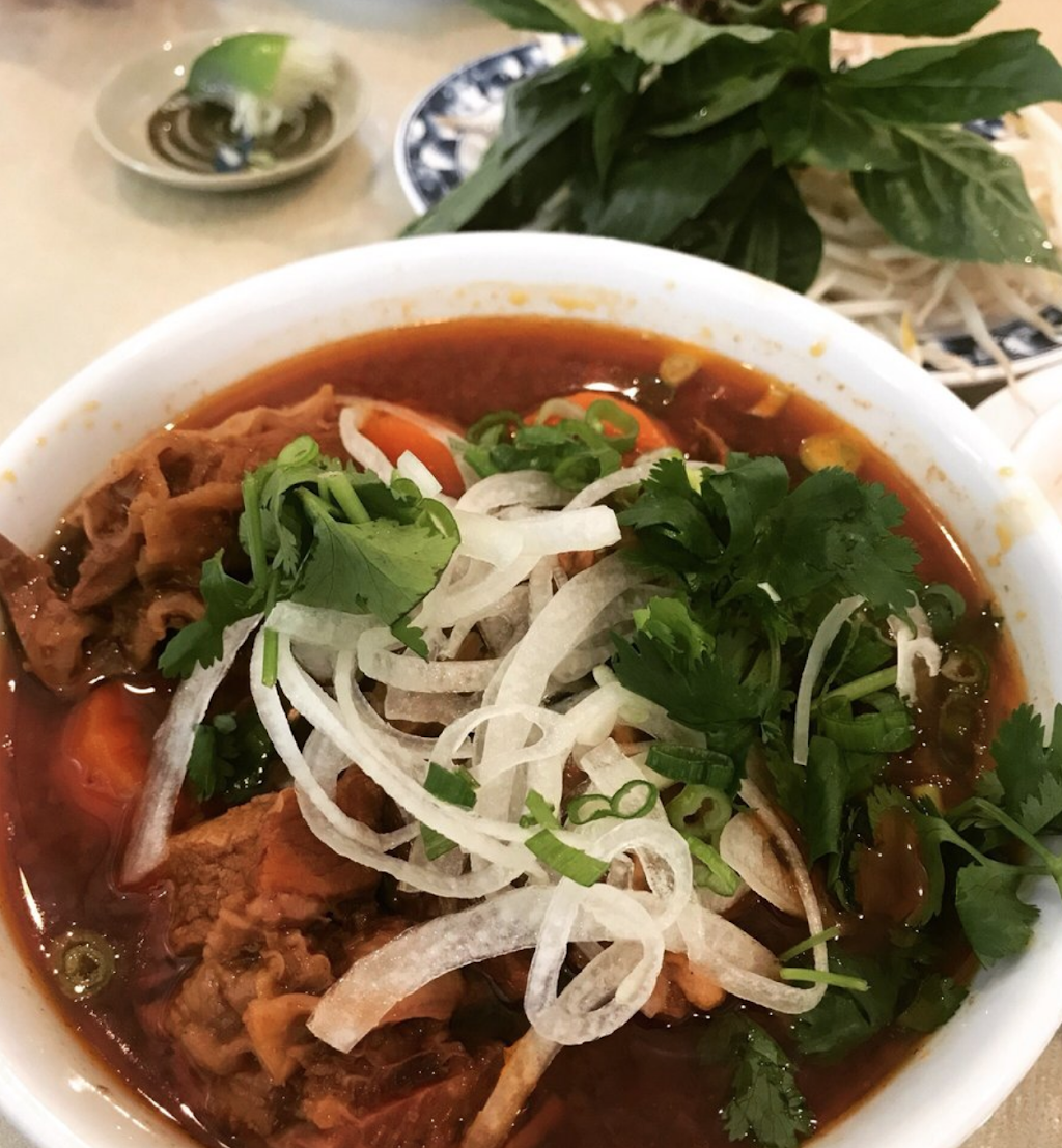 Pho Paris II | restaurant | 906 Washington St, Braintree, MA 02184, USA | 7814283298 OR +1 781-428-3298