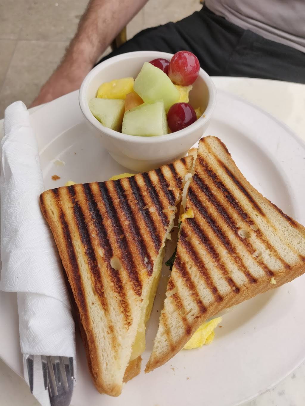 Champagne French Bakery Café South Coast Bridge | cafe | 3333 Bristol St #2505, Costa Mesa, CA 92626, USA | 7144270808 OR +1 714-427-0808