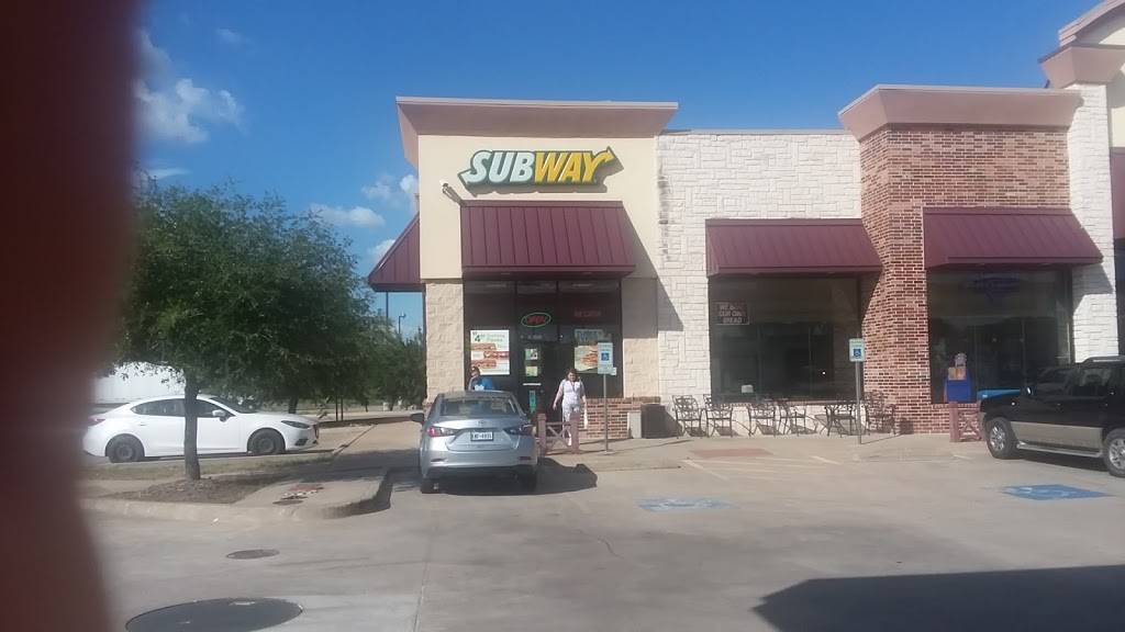 Subway Restaurants | restaurant | 1700 S Town E Blvd, Mesquite, TX 75149, USA | 9722851954 OR +1 972-285-1954