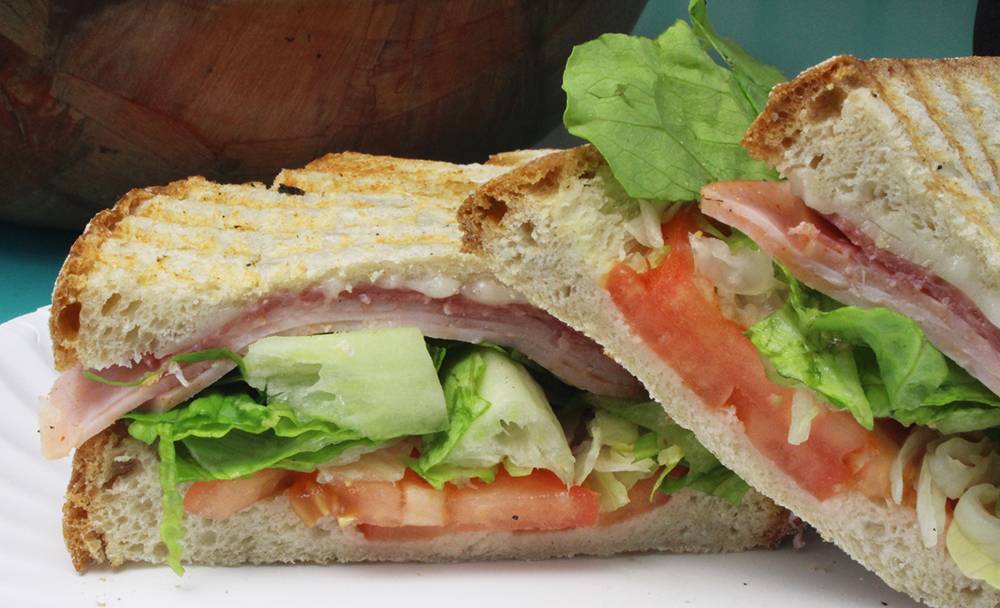 Wamps Pizzeria | restaurant | 733 Granite St, Braintree, MA 02184, USA | 7818434477 OR +1 781-843-4477