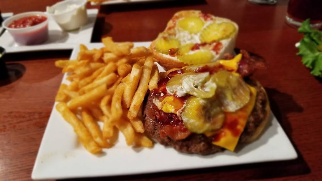 Alumni House Sports Grill | restaurant | 110 Bass Pro Dr, Pearl, MS 39208, USA | 6018960253 OR +1 601-896-0253