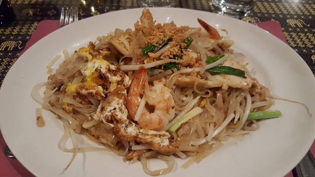 Thai Moon | restaurant | 663 Massachusetts Ave, Arlington, MA 02476, USA | 7816463334 OR +1 781-646-3334