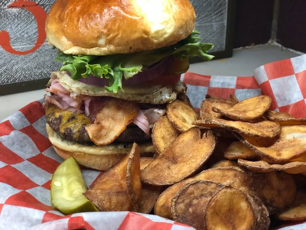 Becketts Burger Bar | restaurant | 146 N Main St, Bowling Green, OH 43402, USA | 4193527800 OR +1 419-352-7800