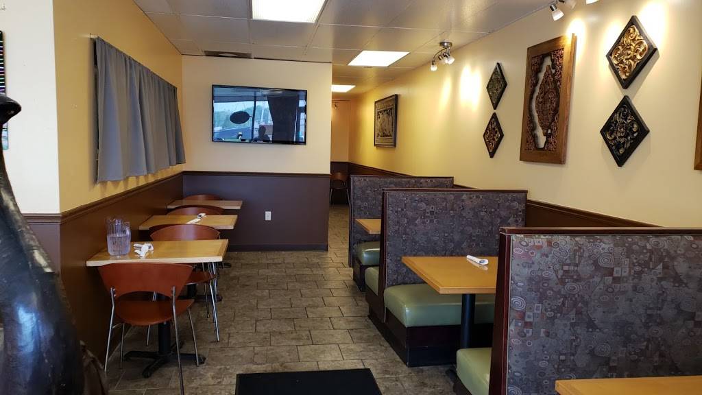 Von Thai | restaurant | 18140 E 10 Mile Rd, Eastpointe, MI 48021, USA | 5869440990 OR +1 586-944-0990