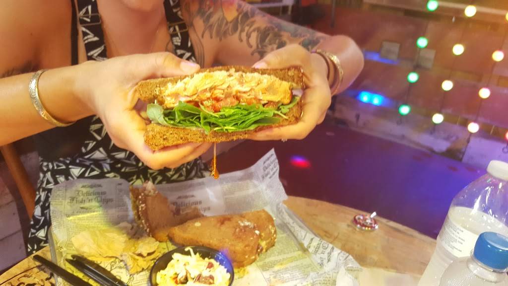 Yellow Dog Eats | restaurant | 1236 Hempel Ave, Windermere, FL 34786, USA | 4072960609 OR +1 407-296-0609