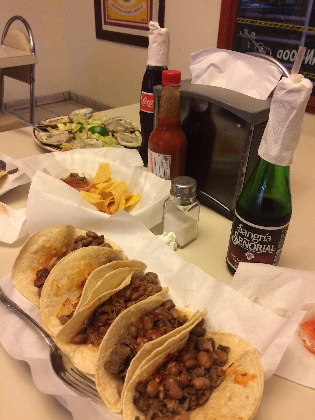 Taqueria Jalisco | restaurant | 810 E Market St, Salinas, CA 93905, USA | 8317531490 OR +1 831-753-1490