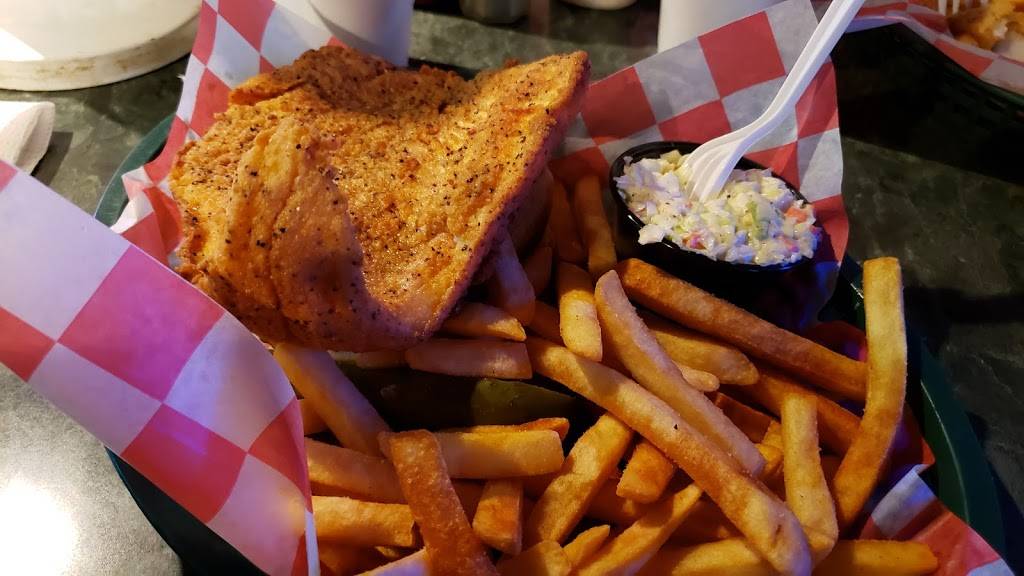 Passtime Fish House | restaurant | 10801 Locust Rd, Louisville, KY 40299, USA | 5022674633 OR +1 502-267-4633