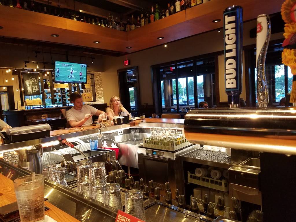 Outback Steakhouse | restaurant | 2725 S University Dr, Davie, FL 33328, USA | 9542336620 OR +1 954-233-6620