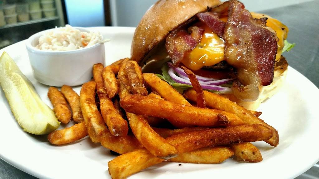 Wallys | restaurant | 712 Long Beach Blvd, Surf City, NJ 08008, USA | 6094941667 OR +1 609-494-1667