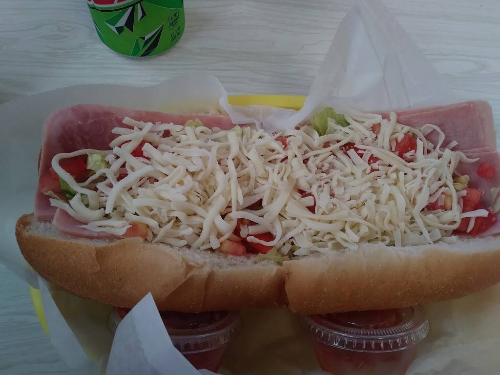 Williams Sub Shop | restaurant | 3801 Tyrone Blvd N, St. Petersburg, FL 33709, USA | 7273479497 OR +1 727-347-9497