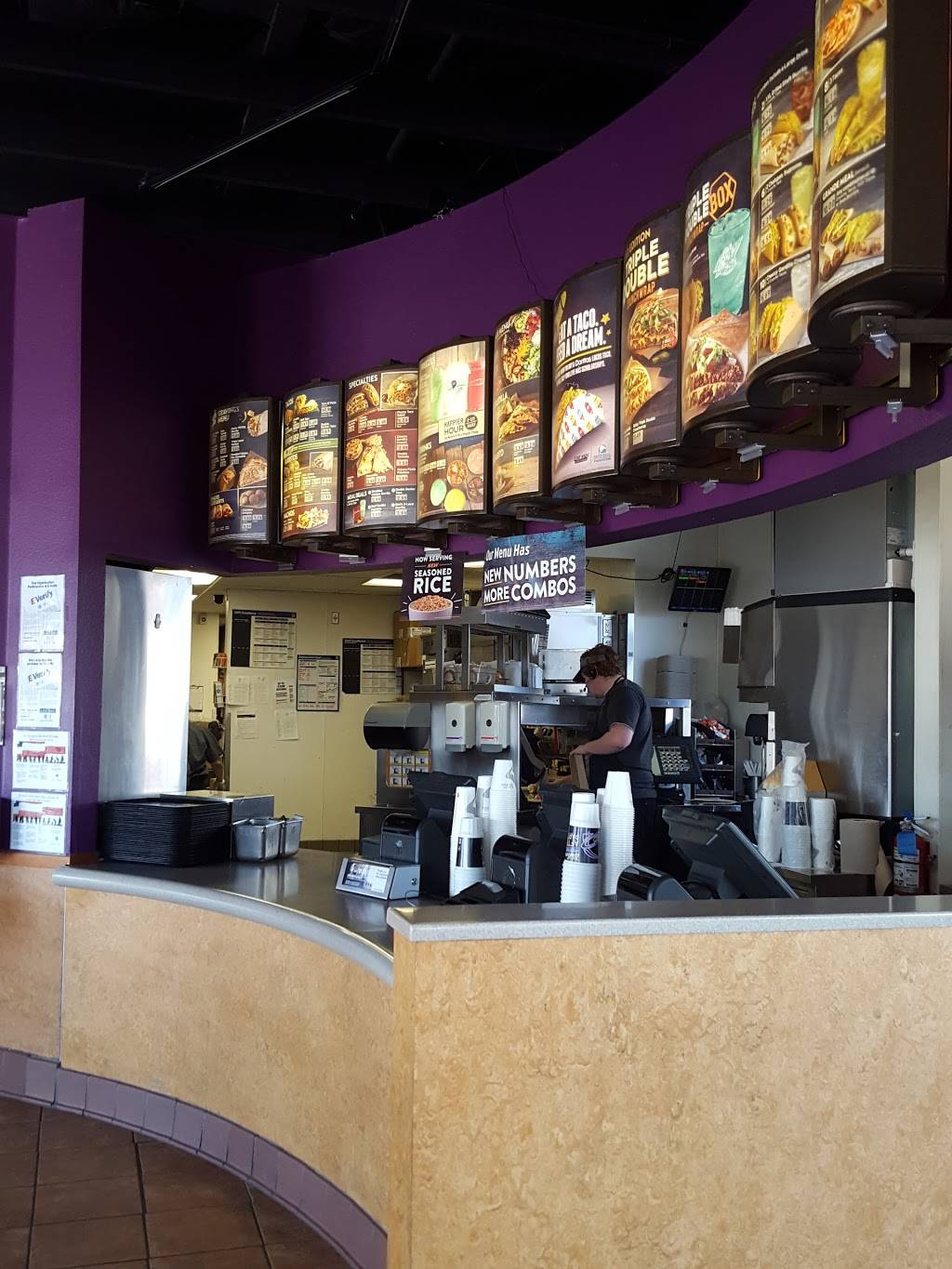 Taco Bell | meal takeaway | 1075 W E 4th St, Reno, NV 89503, USA | 7757862358 OR +1 775-786-2358