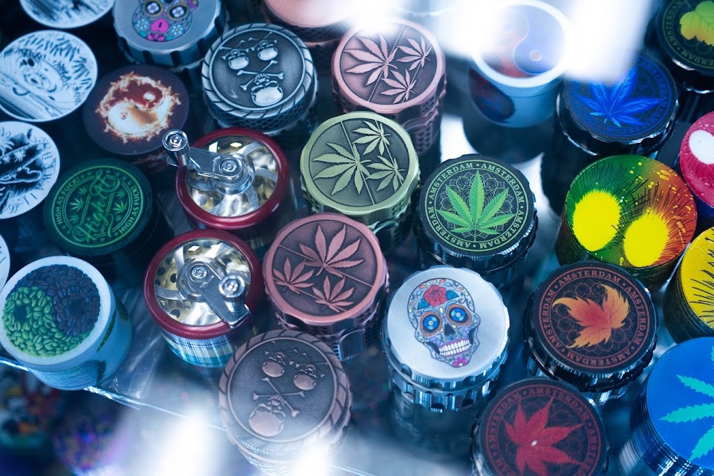 Shinnecock Indian Outpost | meal takeaway | 42 Montauk Hwy, Southampton, NY 11968, USA | 6312838047 OR +1 631-283-8047