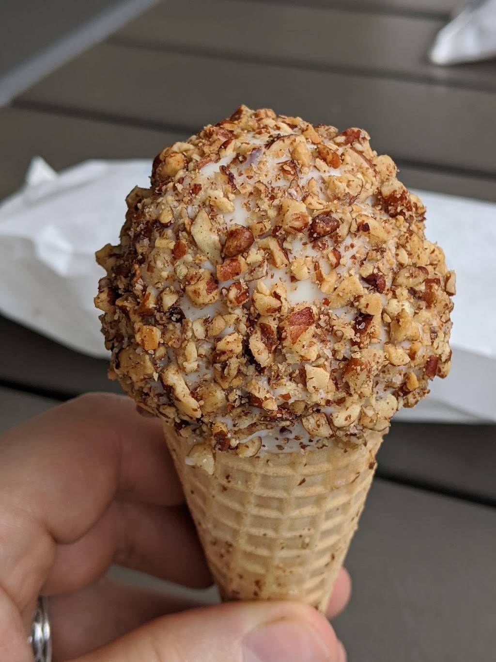 Delaney Oyster House | restaurant | 115 Calhoun St, Charleston, SC 29401, USA | 8435940099 OR +1 843-594-0099