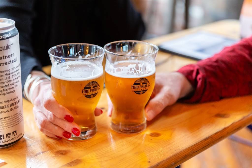 Mad Paddle Brewery | restaurant | 301 West St, Madison, IN 47250, USA | 8122740595 OR +1 812-274-0595