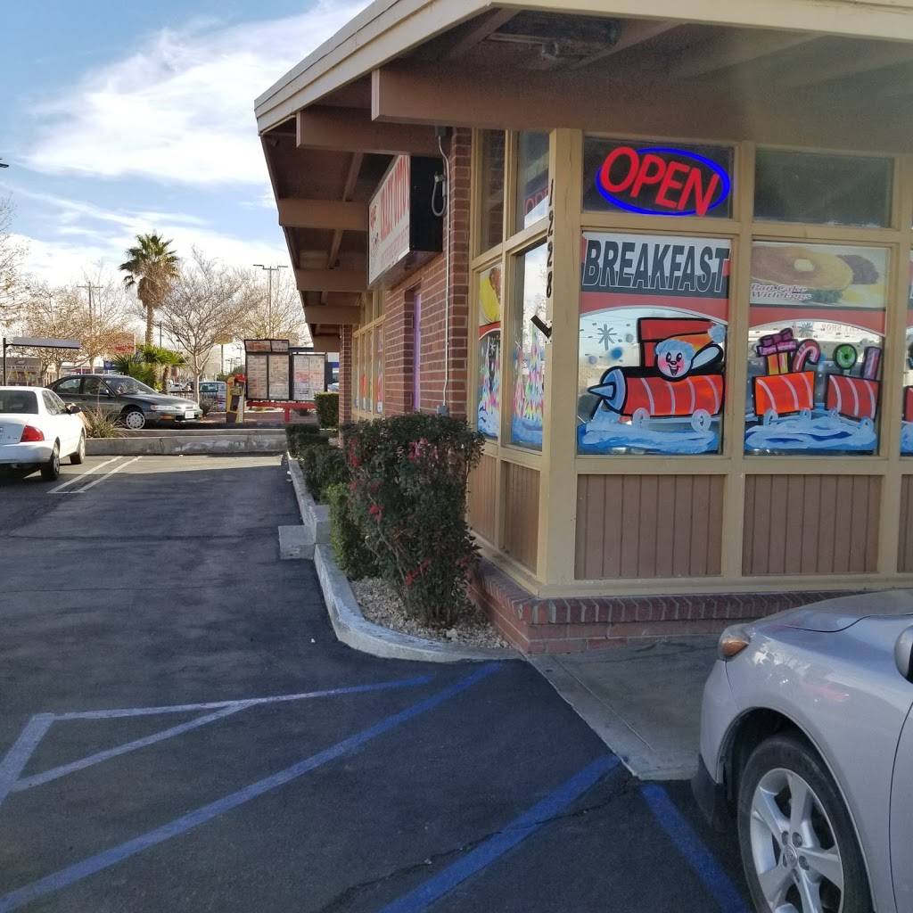 Crazy Ottos Diner | restaurant | 1228 W Ave I, Lancaster, CA 93534, USA | 6619409177 OR +1 661-940-9177