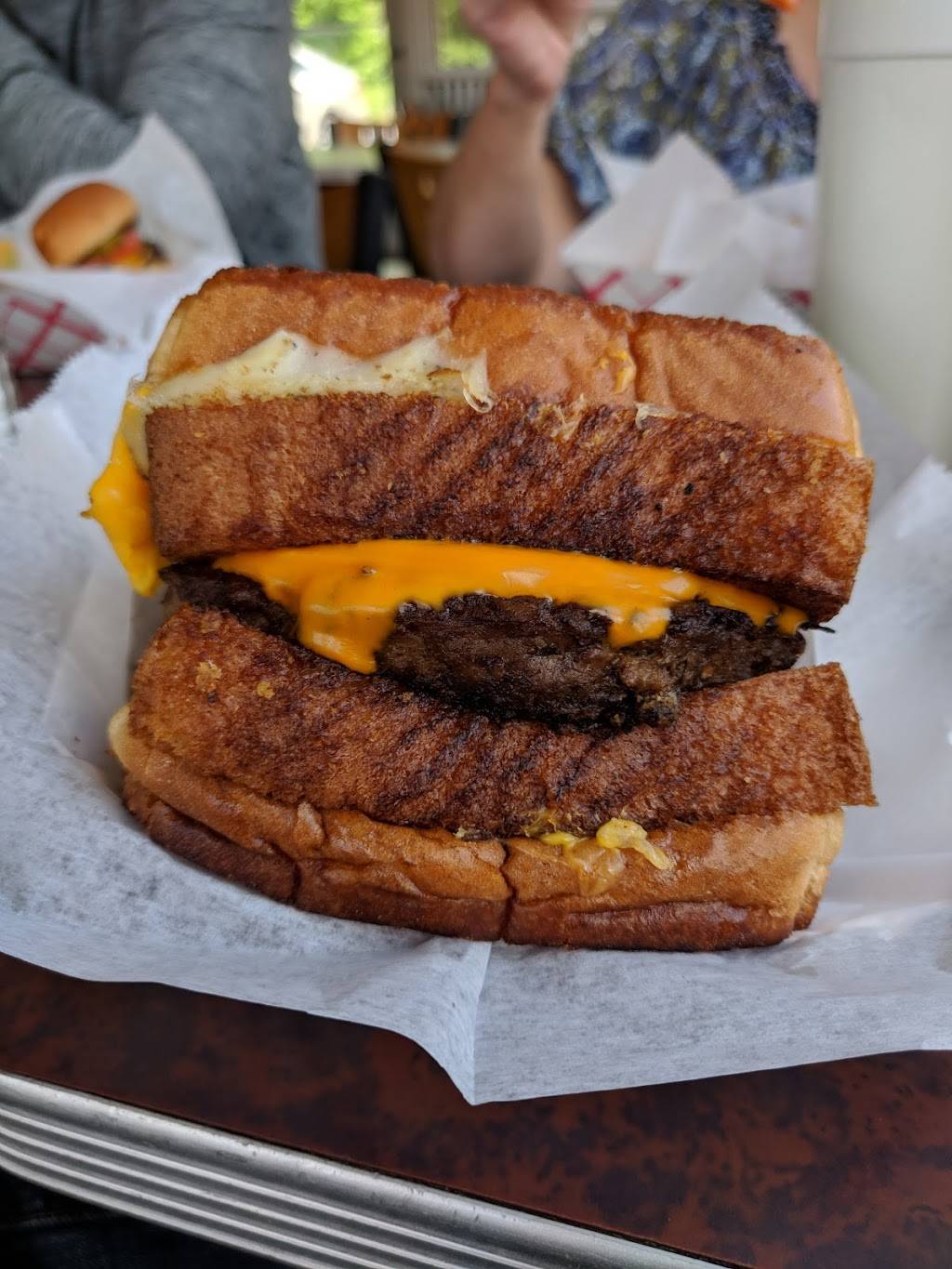 R&R Burgers | restaurant | 285 Marietta Rd, Springville, AL 35146, USA | 2057787146 OR +1 205-778-7146