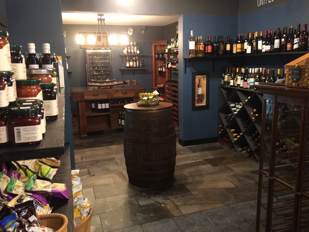 The Ogunquit Wine Cellar | restaurant | 59 Shore Rd, Ogunquit, ME 03907, USA | 2072169075 OR +1 207-216-9075