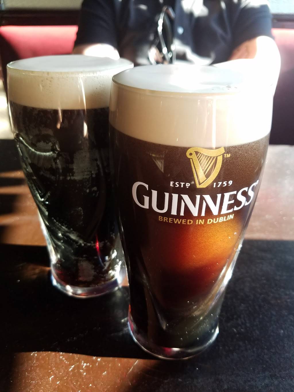 Emmits Irish Pub | restaurant | 495 N Milwaukee Ave, Chicago, IL 60654, USA | 3125639631 OR +1 312-563-9631