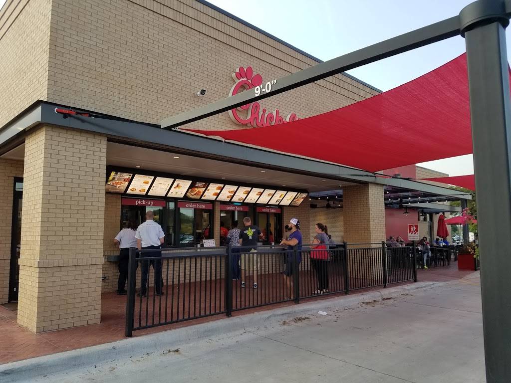 Chick-fil-A | restaurant | 3040 W Mockingbird Ln, Dallas, TX 75235, USA | 2147363866 OR +1 214-736-3866