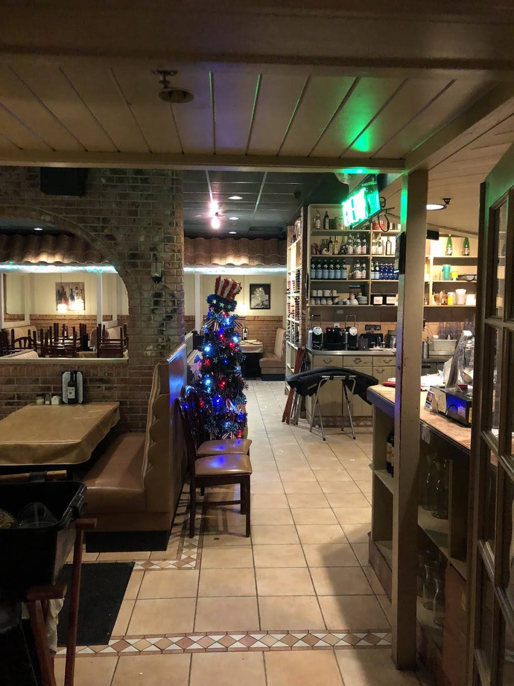 Fiorella Italian Restaurant | restaurant | 7008 Charleston Shores Blvd, Lake Worth, FL 33467, USA | 5619634999 OR +1 561-963-4999