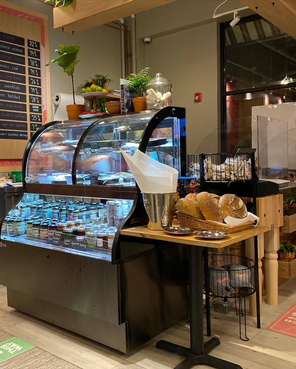 The Market at Fresh Catch | restaurant | 5933 Main St, Williamsville, NY 14221, USA | 7162717653 OR +1 716-271-7653