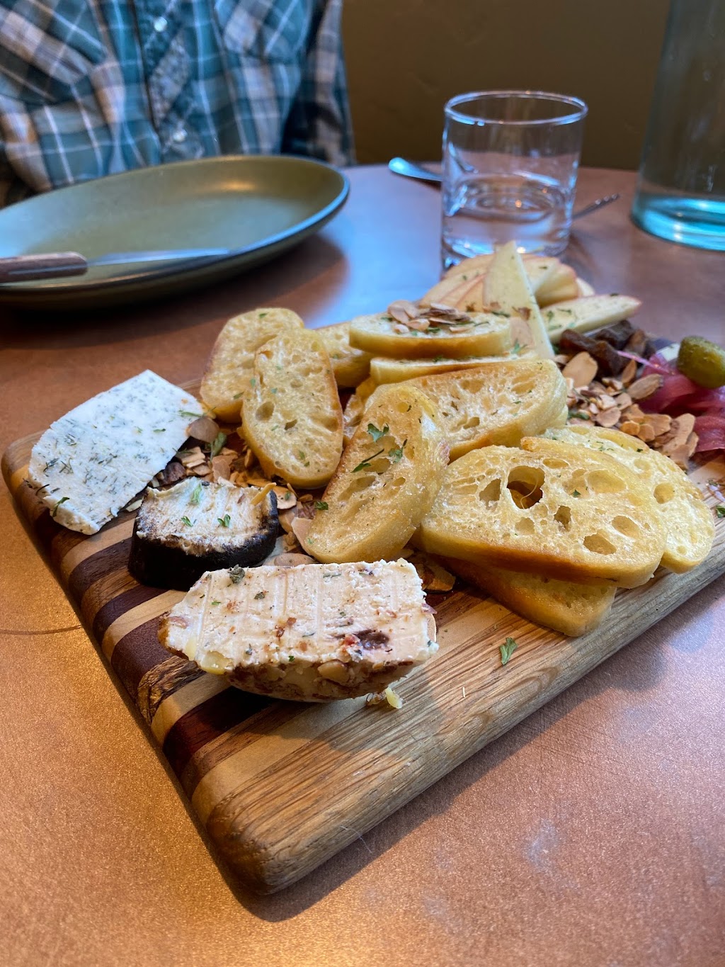 Basecamp Durango | restaurant | 314 Tamarron Dr, Durango, CO 81301, USA | 9703826776 OR +1 970-382-6776