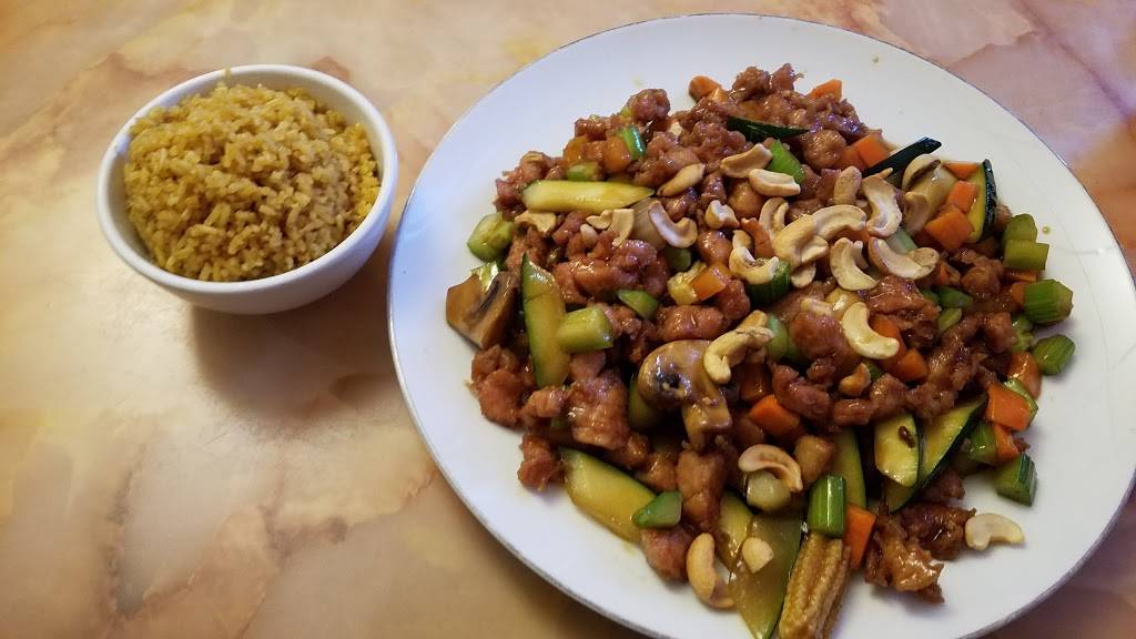 Yummy Yummy Asian Cuisine and Grill | restaurant | 105 W 1st St, Lyons, KS 67554, USA | 6202572888 OR +1 620-257-2888