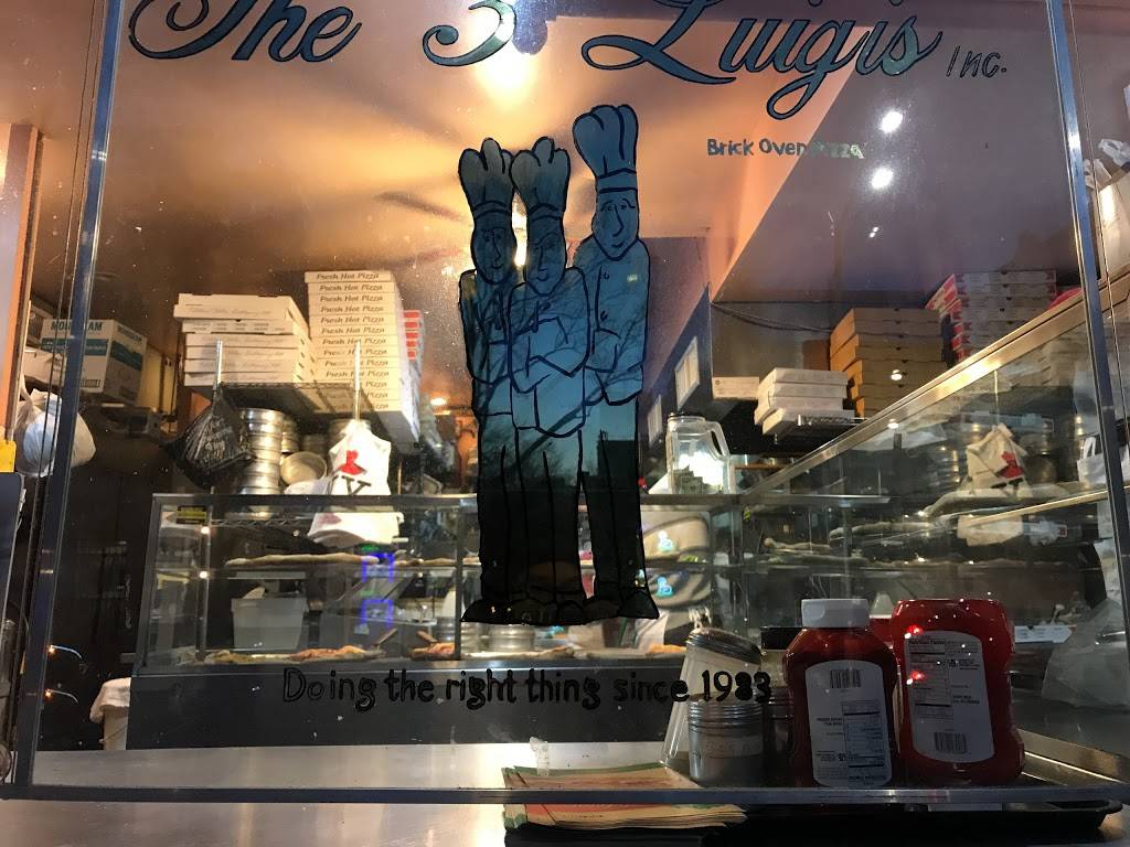 The 3 Luigis | restaurant | 275 Grand Ave, Brooklyn, NY 11238, USA | 7186220059 OR +1 718-622-0059