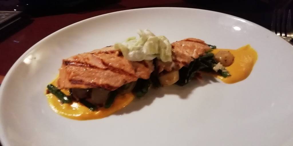 The Turf Club Lounge | restaurant | 1960 Broadway, Orlando, FL 32830, USA | 4079393463 OR +1 407-939-3463