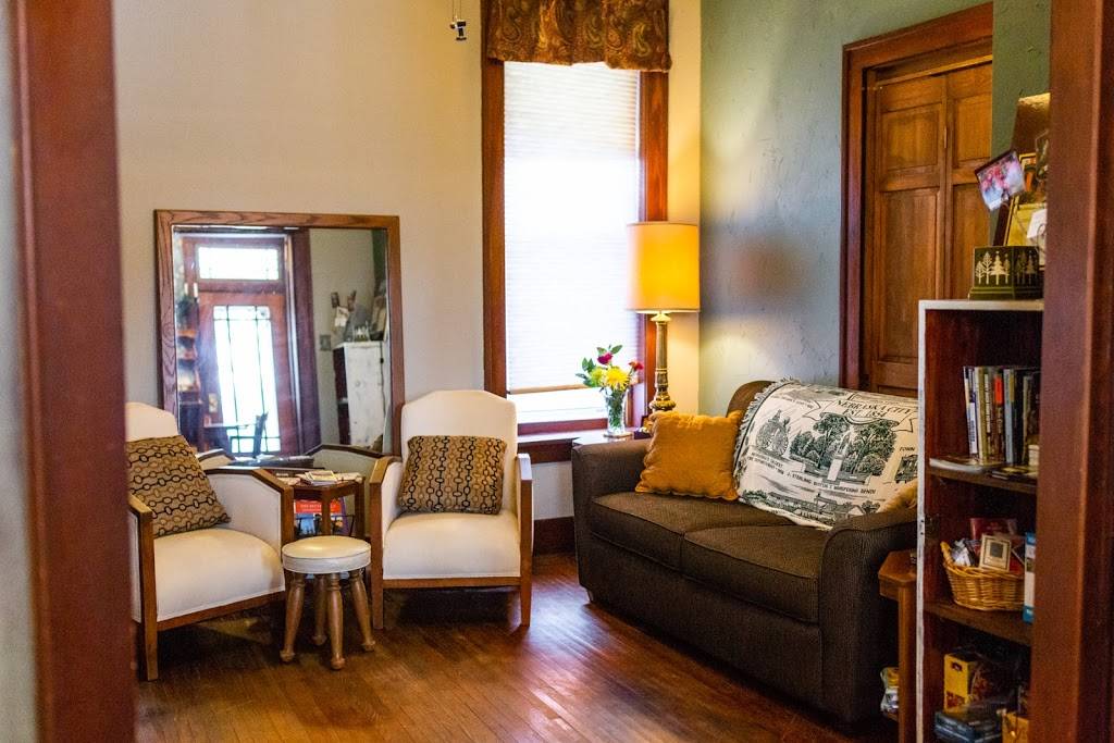 Whispering Pines Bed & Breakfast | restaurant | 2018 6th Ave, Nebraska City, NE 68410, USA | 4028735850 OR +1 402-873-5850