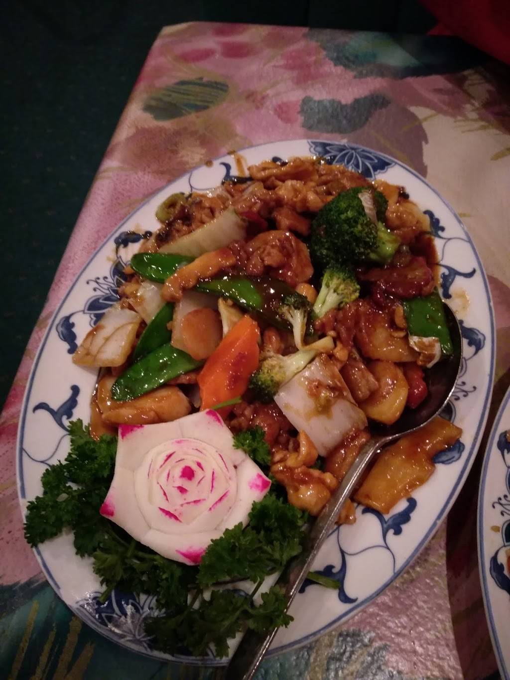 Green Garden | restaurant | 1678 S Eastwood Dr, Woodstock, IL 60098, USA | 8153381168 OR +1 815-338-1168