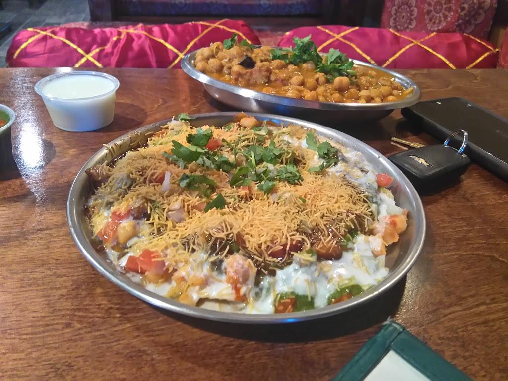 Swad Indian Vegetarian Restaurant | restaurant | 1401 S Interstate 35 # 220, Round Rock, TX 78664, USA | 5129977923 OR +1 512-997-7923
