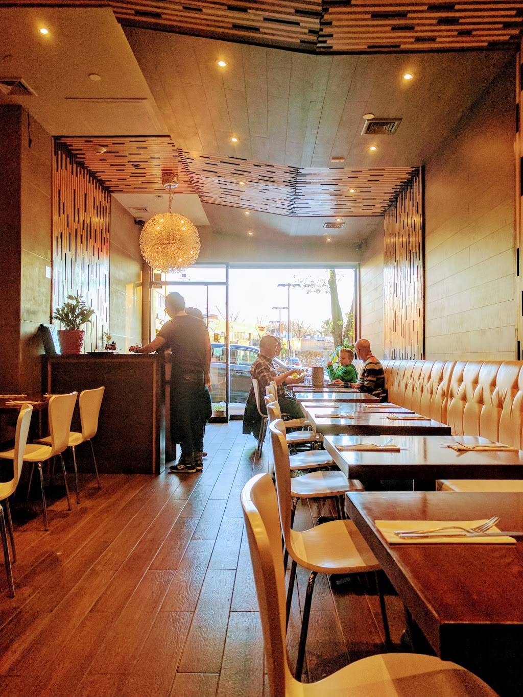 Krung Tep Thai Bistro | restaurant | 23 S Middle Neck Rd, Great Neck, NY 11021, USA | 5164989889 OR +1 516-498-9889