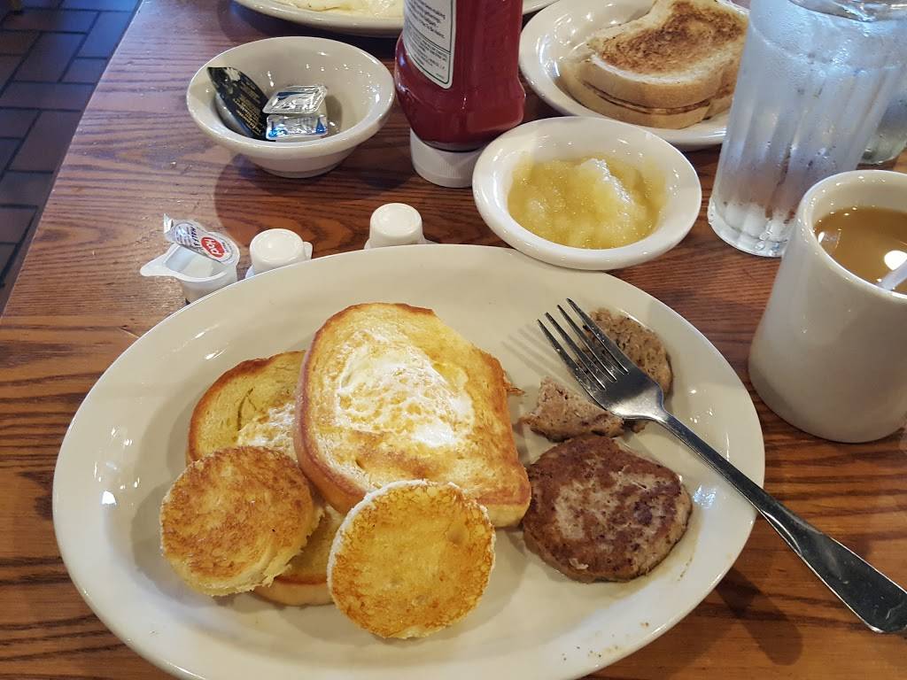 Cracker Barrel Old Country Store | restaurant | 13600 Wolfe Rd, New Freedom, PA 17349, USA | 7172354040 OR +1 717-235-4040