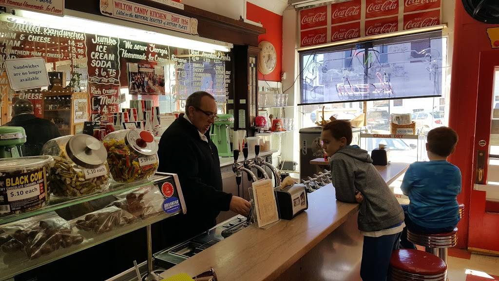 Wilton Candy Kitchen | restaurant | 310 Cedar St, Wilton, IA 52778, USA | 5637322278 OR +1 563-732-2278