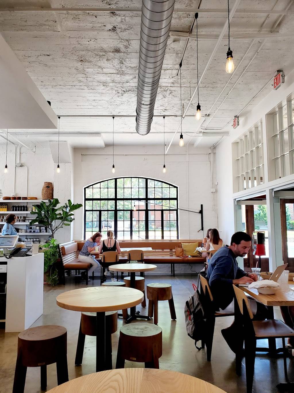 Billies Grocery | restaurant | 3216 Gillham Plaza Suite 100, Kansas City, MO 64109, USA | 8166834401 OR +1 816-683-4401