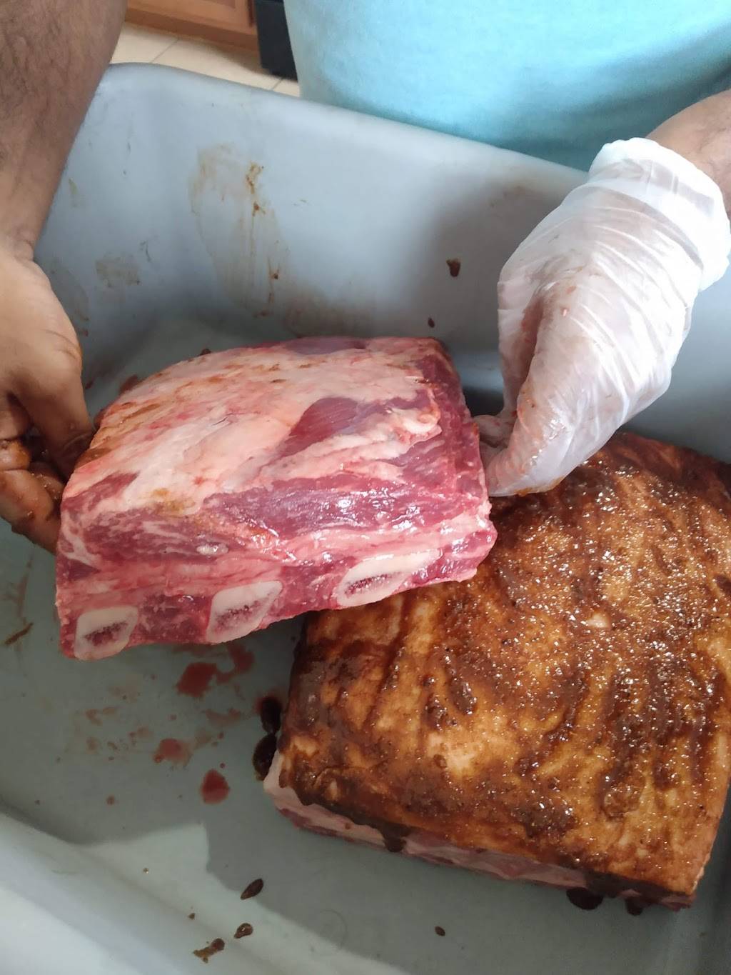 Coyote Bbq Burgers and taco | restaurant | 1980 Dixie Farm Rd, Houston, TX 77089, USA | 3463681838 OR +1 346-368-1838