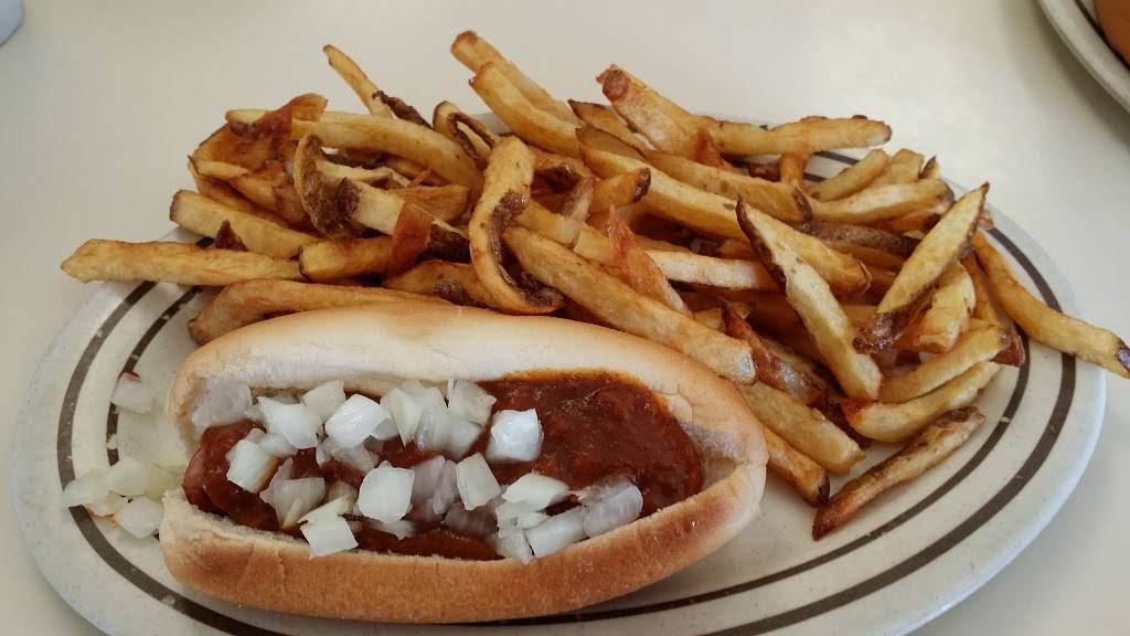 Hot Dog Shoppe | restaurant | 740 W Market St, Warren, OH 44481, USA | 3303957057 OR +1 330-395-7057