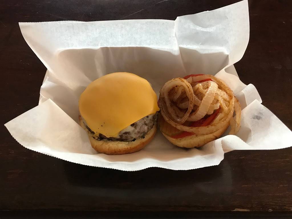 North Avenue Tap | restaurant | 637 North Ave, Waukegan, IL 60085, USA | 8476235710 OR +1 847-623-5710