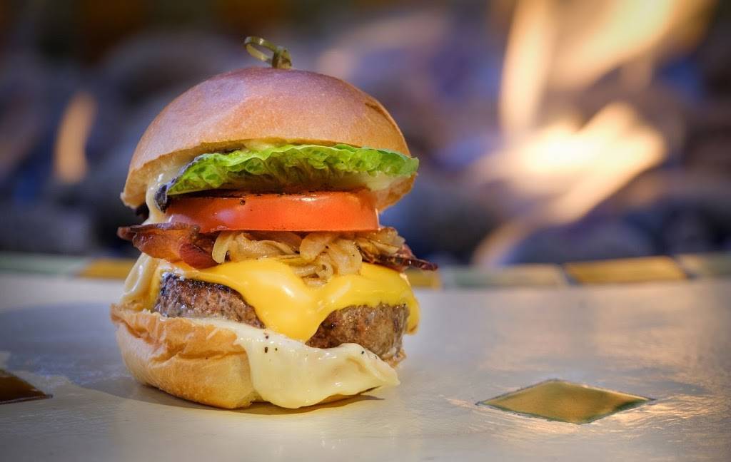 Village Corner California Bistro | restaurant | Sixth Ave. &, Dolores St, Carmel-By-The-Sea, CA 93923, USA | 8316243588 OR +1 831-624-3588