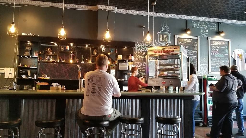 Pizza Head | restaurant | 3196 S Grand Blvd, St. Louis, MO 63118, USA | 3142665400 OR +1 314-266-5400